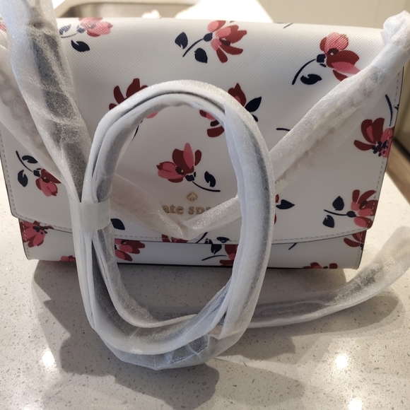 NWT Kate spade flower bag - Picture 3 of 7